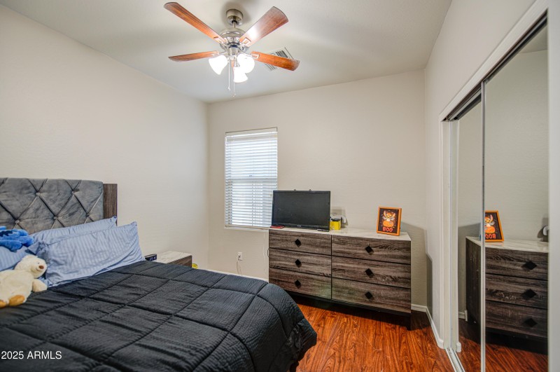 Bedroom 4-pic 1