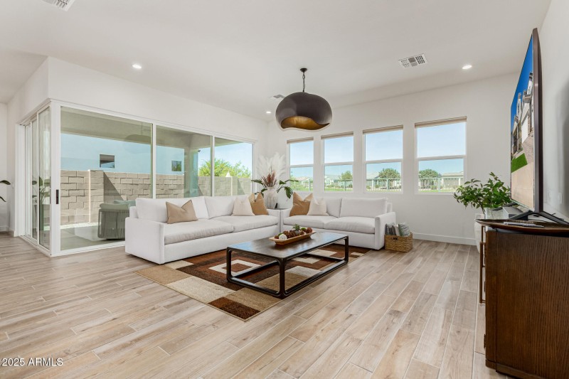 8 - Crawfordsville 17360