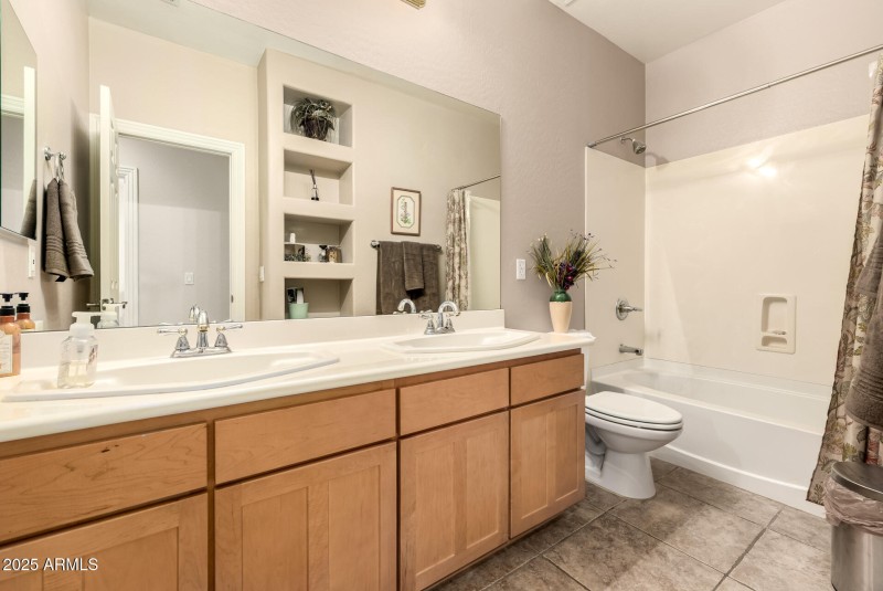 3rd Bathroom 1