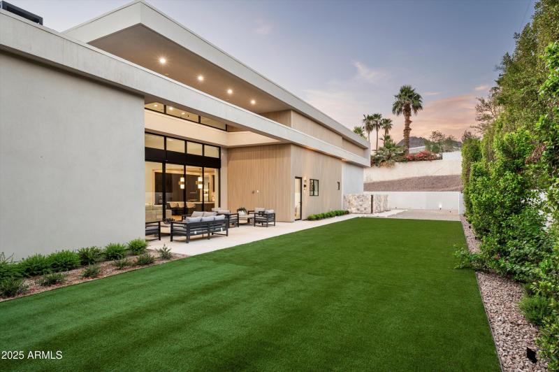 61-6535 N 40th Place-146