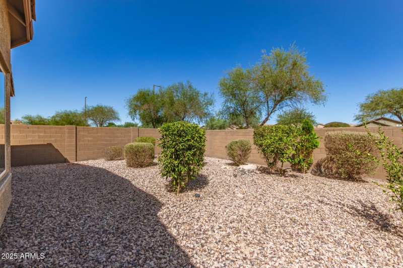 33 Pleasant Oak