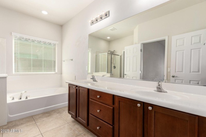 18 Pleasant Oak