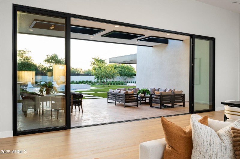 04-Twilight10220N66thSt-4