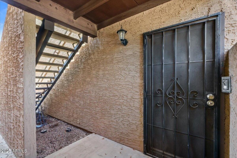 03-Front entry