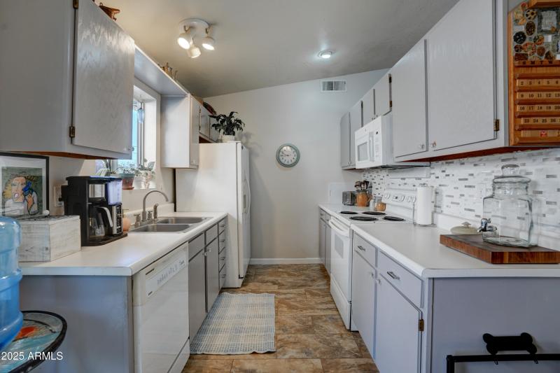 Kitchen 1