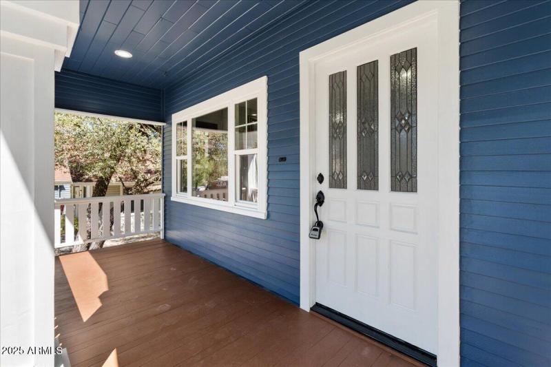 04-Front Covered Deck