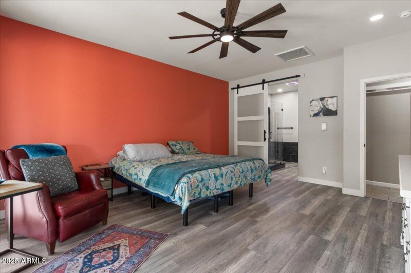 23-Primary bedroom