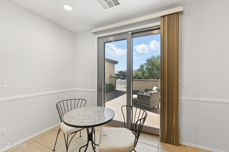Dining nook / front patio