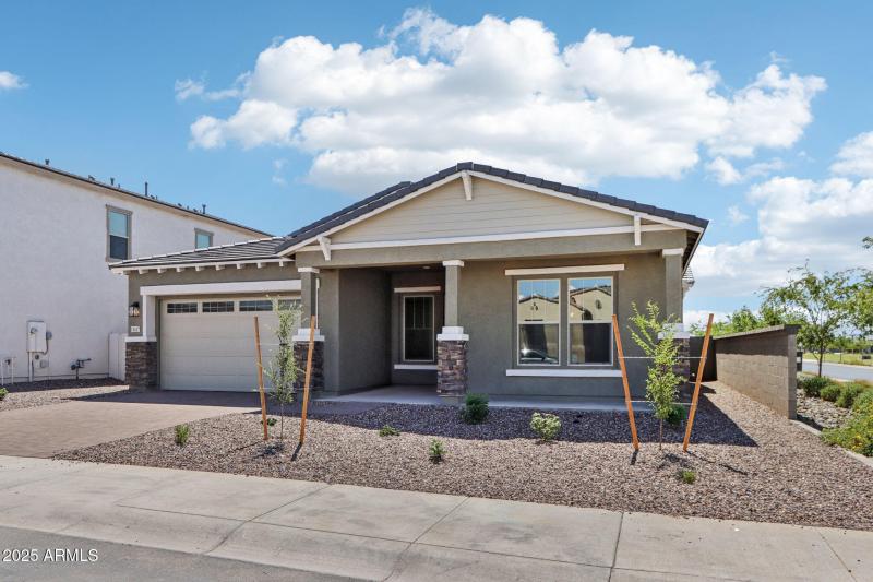7-web-or-mls-E Utah Ave-S0909-007