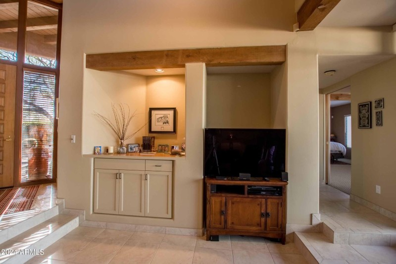 bar and tv area needs photo on tv