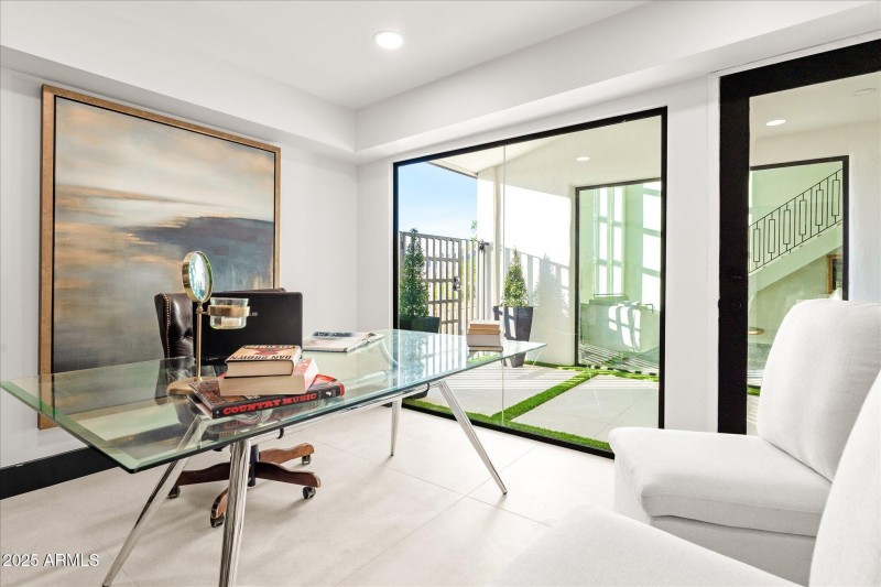 3rd Bedroom / Office