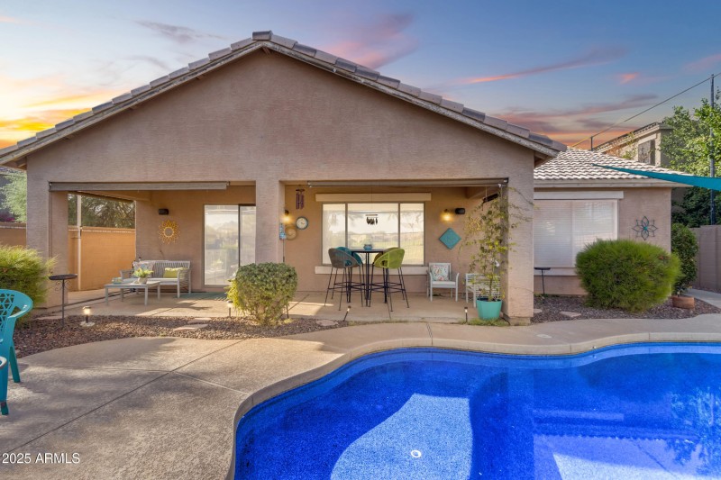 3_142_a4m_opnshw (1)_vt