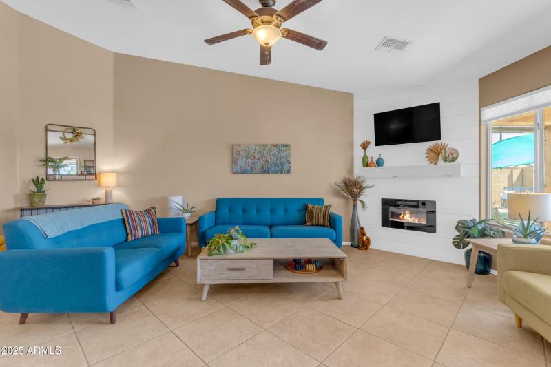 19_046_a4m_opnshw (1)