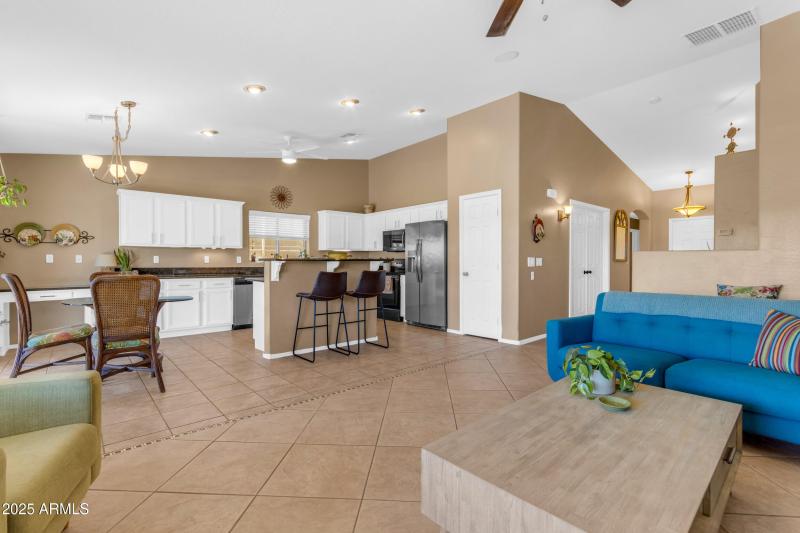 22_055_a4m_opnshw (1)