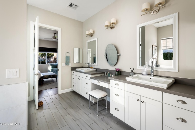 primary bath dual vanity