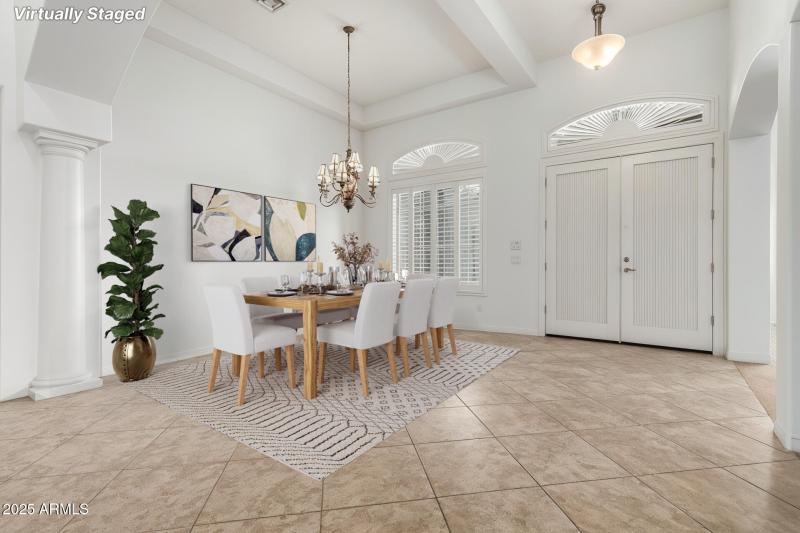Dining - virtually staged