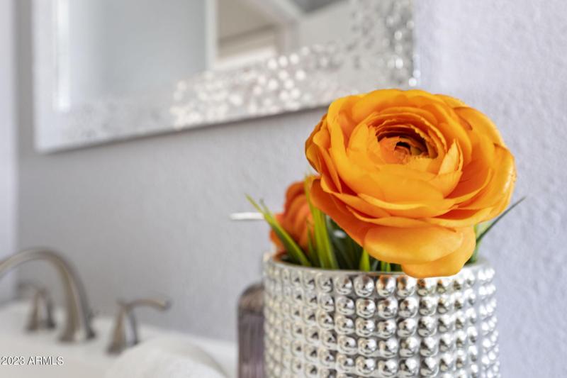 41-web-or-mls-8308-e-minnezona-ave