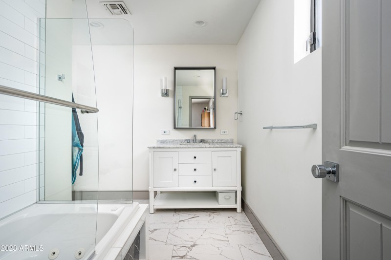 4614 E Lafayette Blvd-43