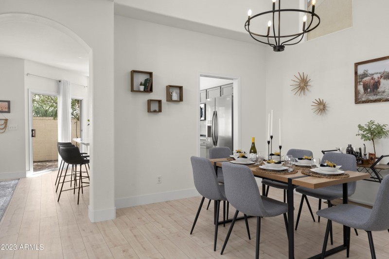 26_1143_E_Amberwood_Dr__026