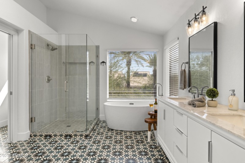 52_1143_E_Amberwood_Dr__052