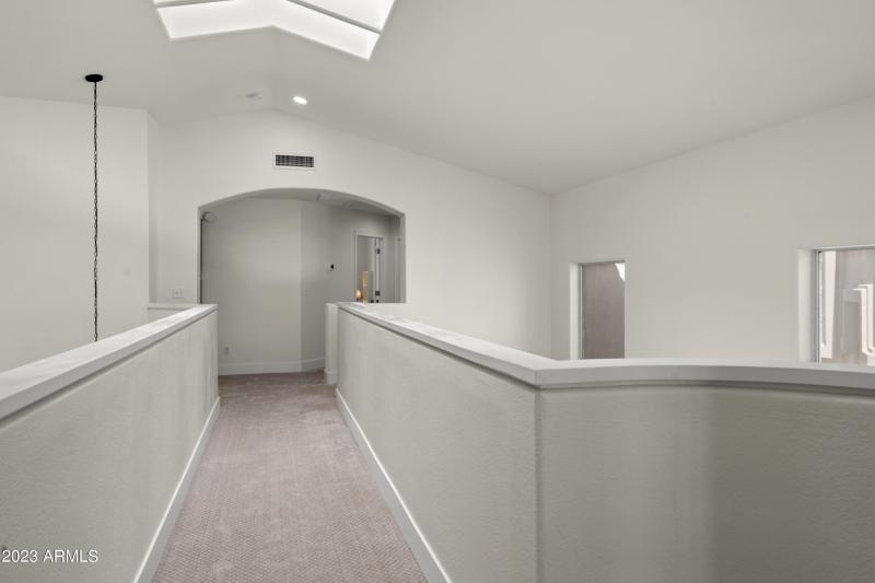 56_1143_E_Amberwood_Dr__056