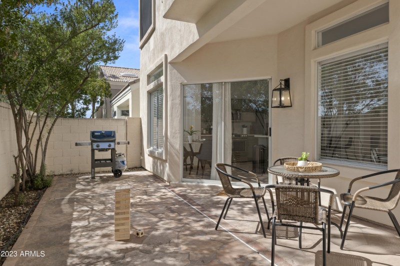 76_1143_E_Amberwood_Dr__076