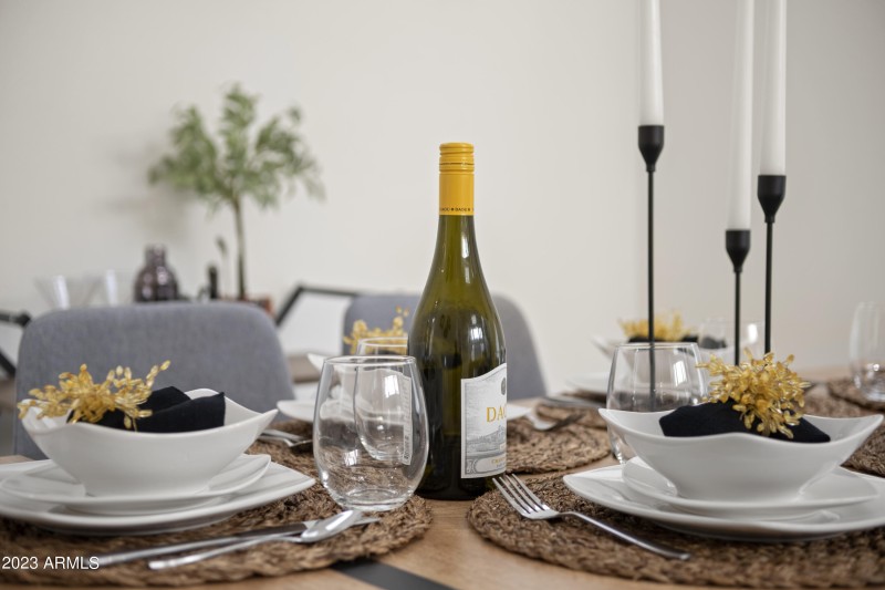 77_1143_E_Amberwood_Dr__077