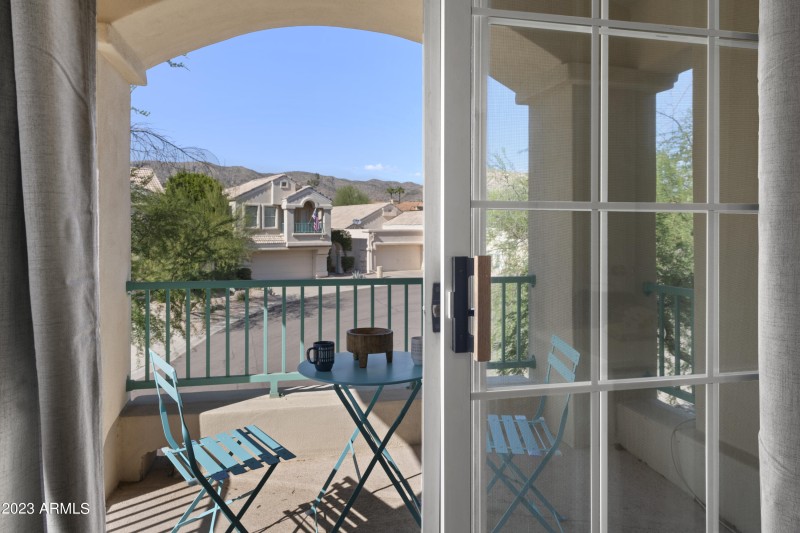 89_1143_E_Amberwood_Dr__089