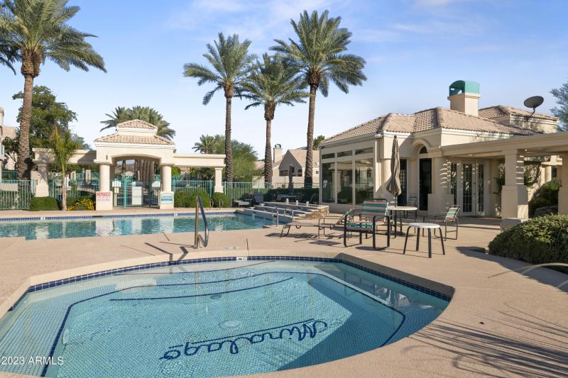 95_1143_E_Amberwood_Dr__095