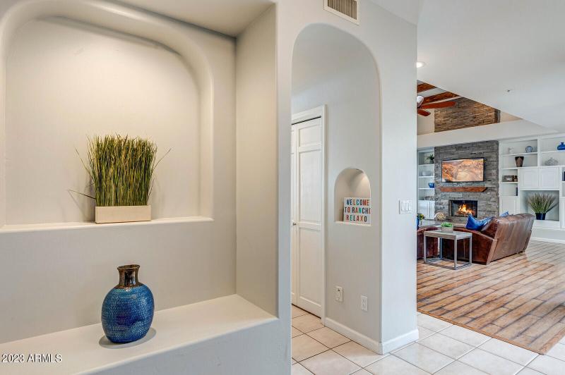 09_8161_E_Alameda_Rd__009_mls