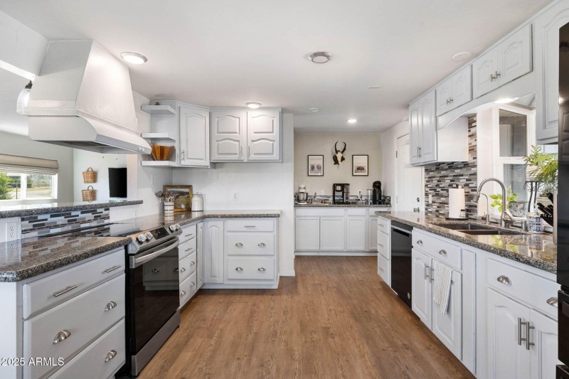18-Kitchen (3)