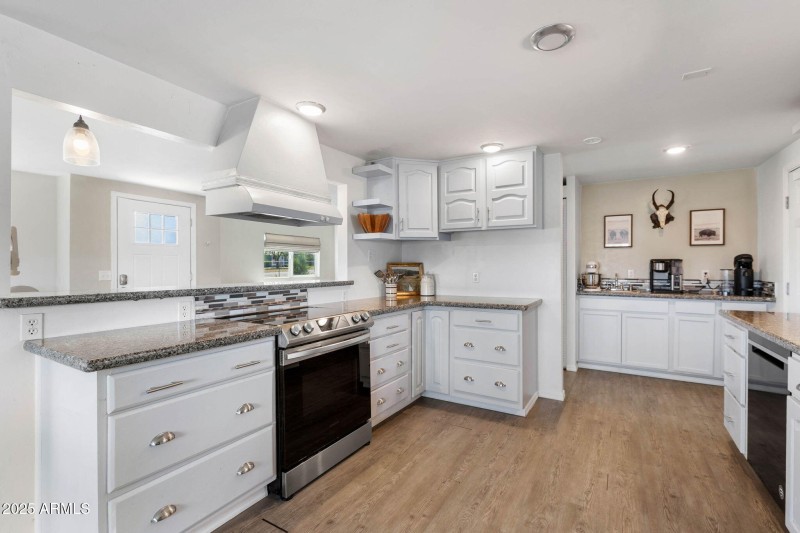 20-Kitchen (4)