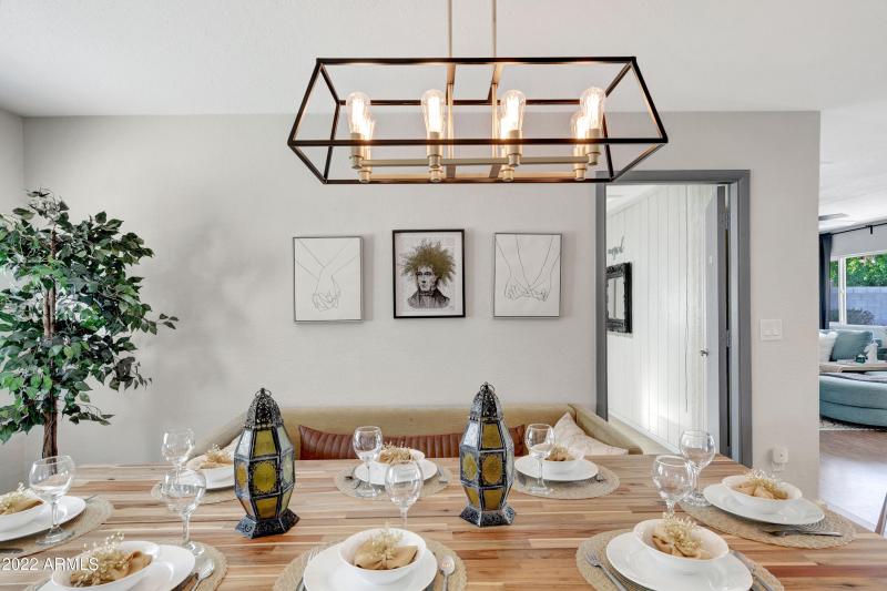 14_4820_E_Poinsettia_Dr__14