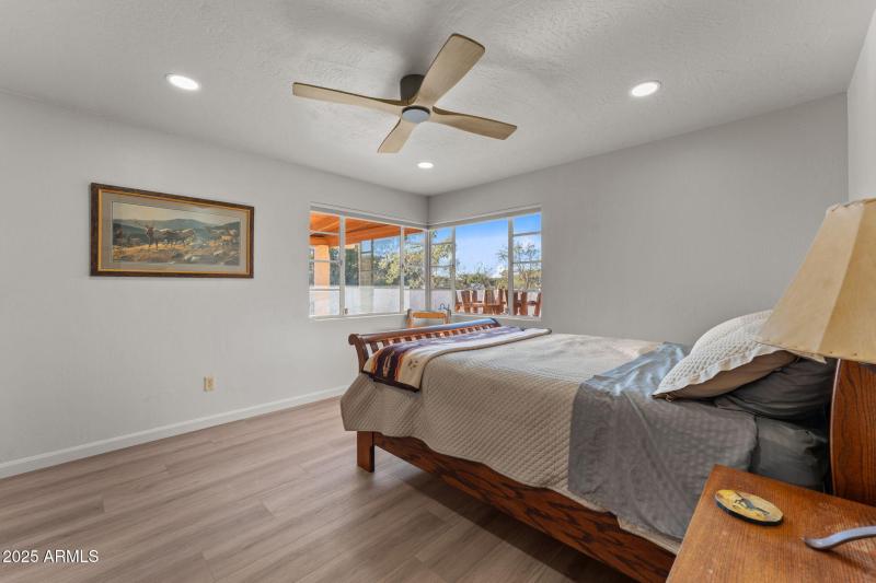 51433 N US Highway 60 89