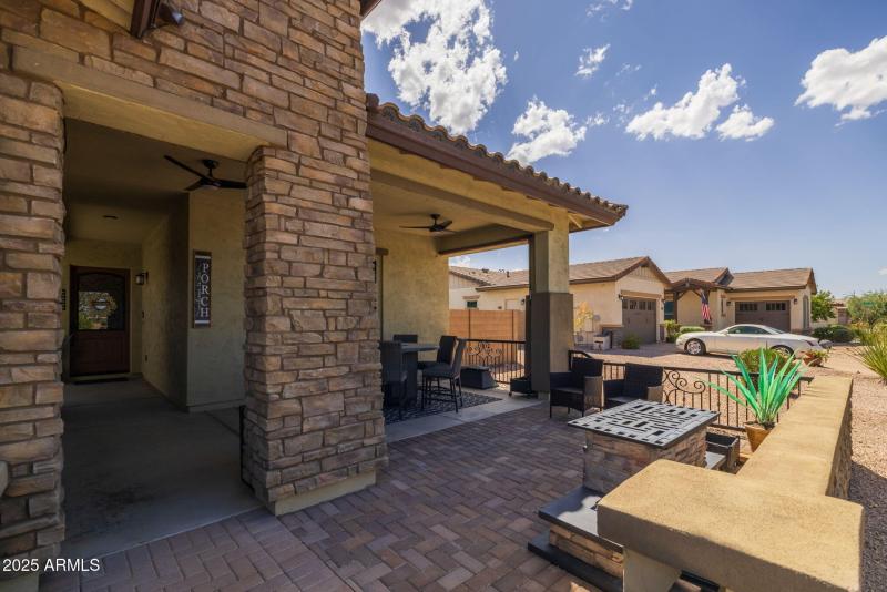 21011 Aquarius - 05Courtyard