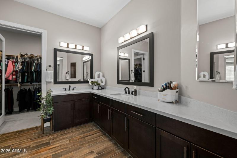 21011 Aquarius - 31Primary Bathroom