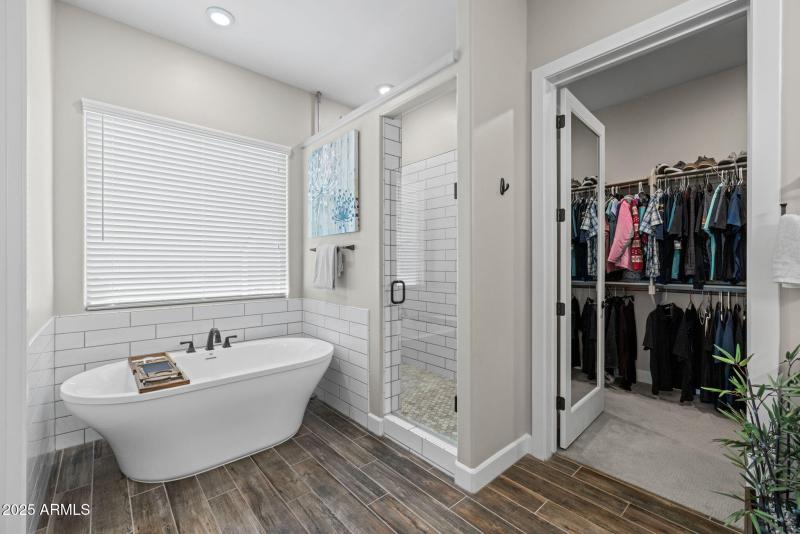 21011 Aquarius - 33Primary Bathroom