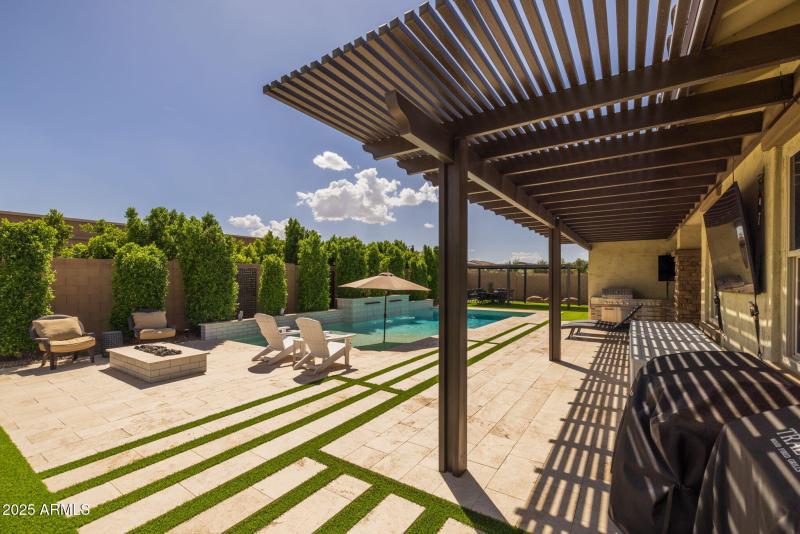 21011 Aquarius - 47Covered Patio Backyar