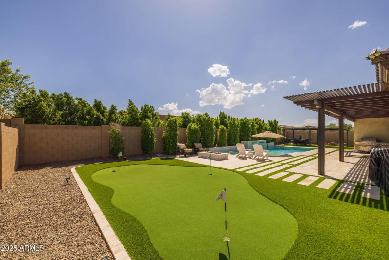 21011 Aquarius - 49Putting Green