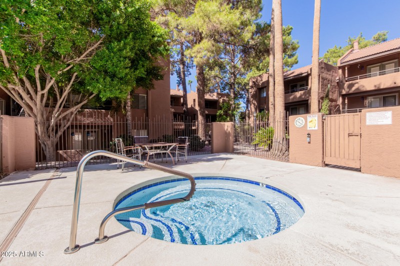 32 Paradise Village