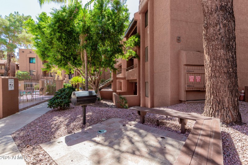 39 Paradise Village
