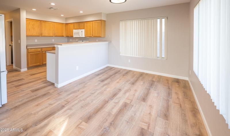 14901_DiningKitchen1