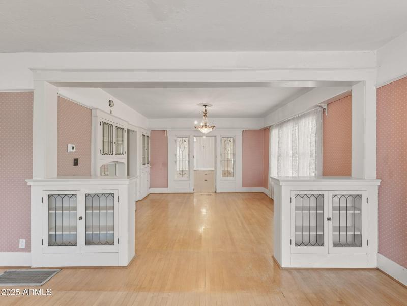 19-web-or-mls-Brown -19