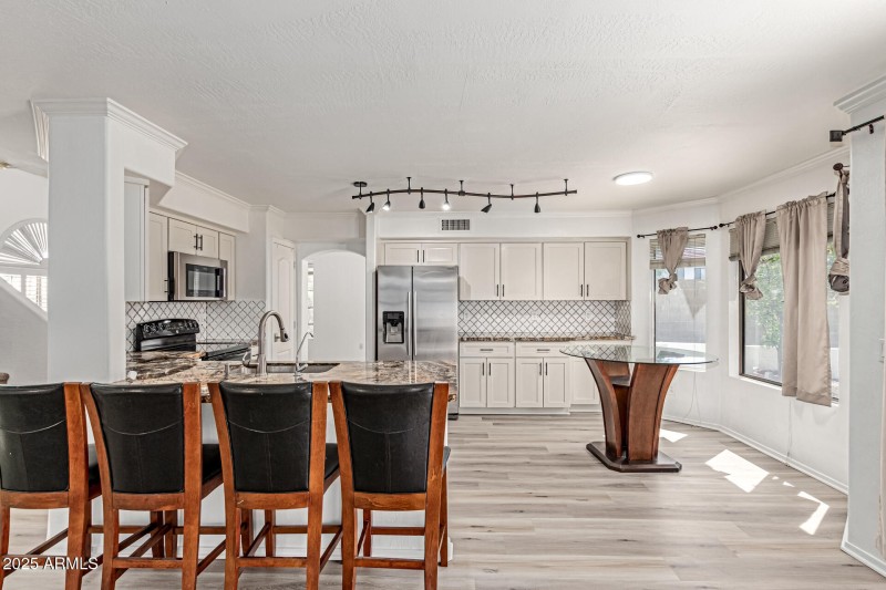 Gourmet Kitchen with Modern Finishes