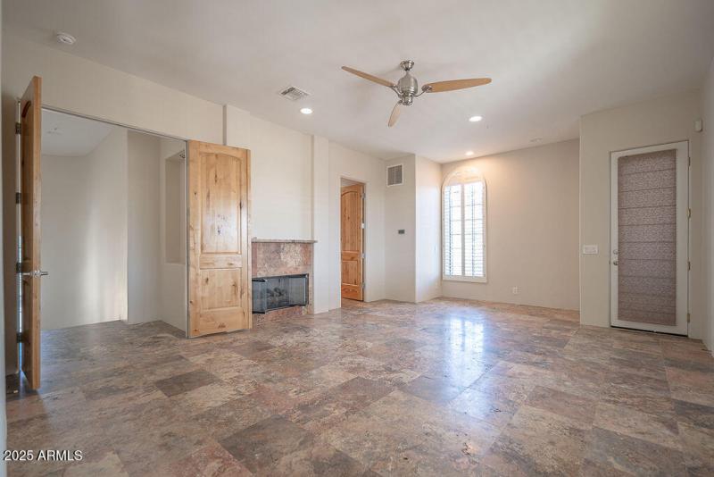 20250911_8170-E-Golden-Spur_11