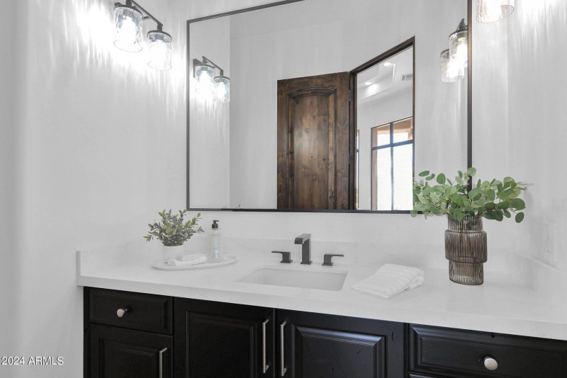 Powder room by FR