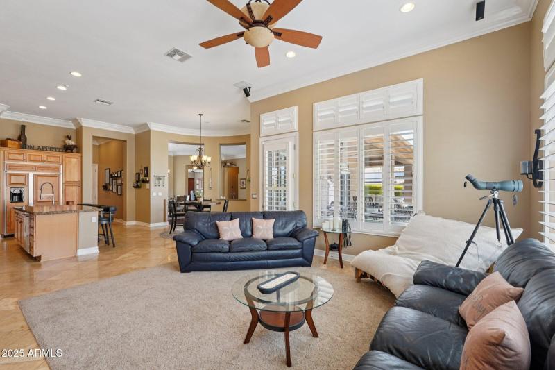 10-web-or-mls-W Shinnecock Way-S1209-011