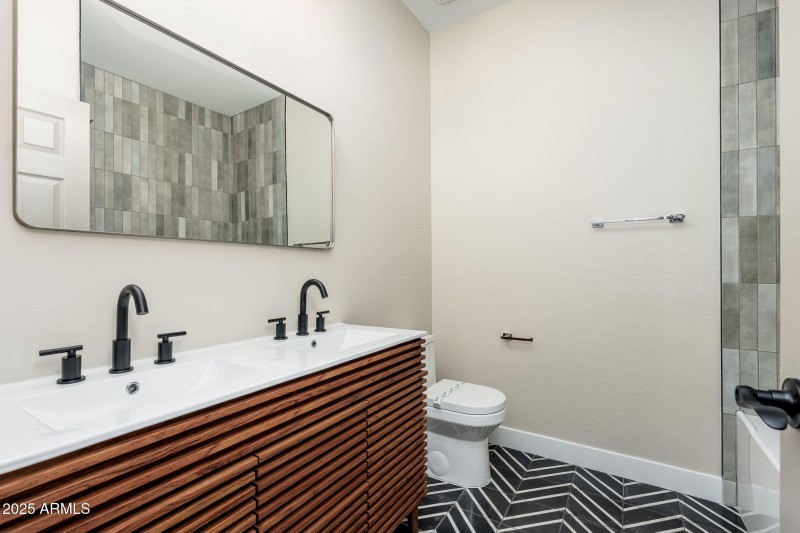 15240 N 142nd Ave UNIT 1110 - 22