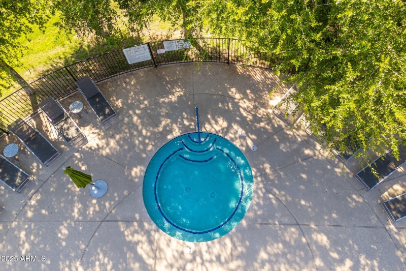 15240 N 142nd Ave UNIT 1110 - 36