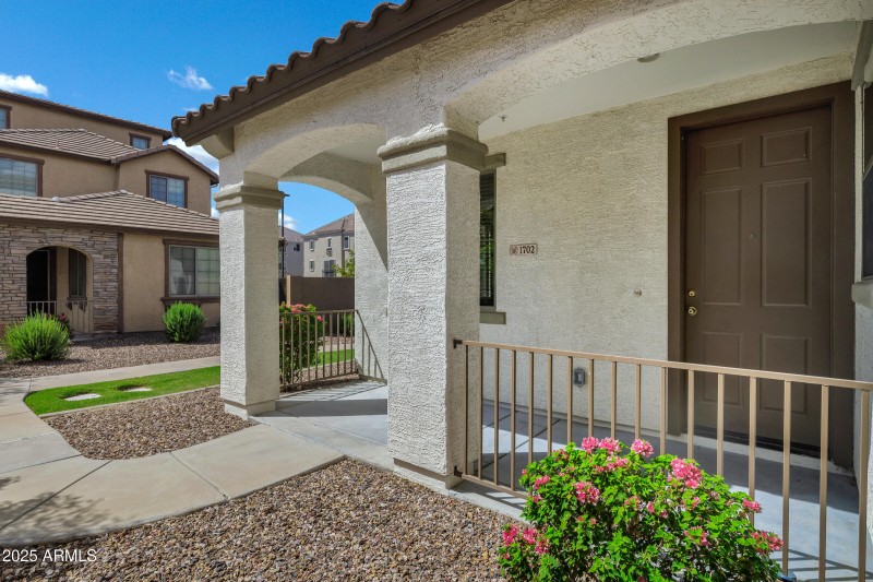1702 E Joseph Way-4